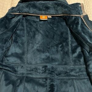 Dark Blue Faux Fur Lined Jacket-Merrell. Very warm and brand new. size large